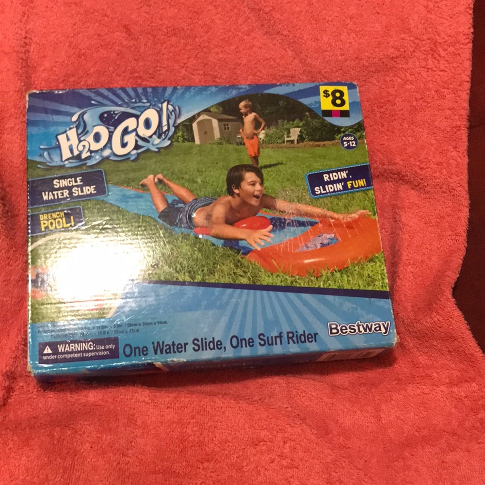 I’m selling a water slide❤️